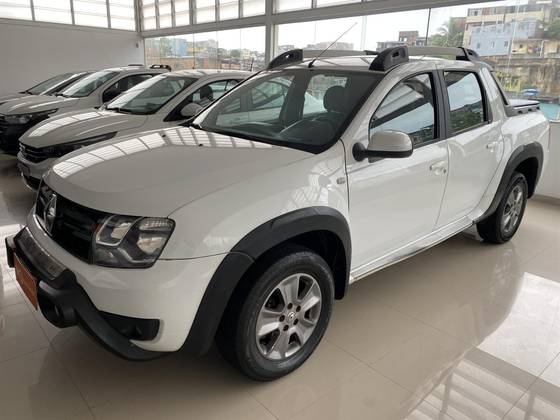 RENAULT DUSTER OROCH 2.0 16V FLEX DYNAMIQUE 4P AUTOMÁTICO RENAULT DUSTER OROCH 2.0 16V FLEX DYNAMIQUE 4P AUTOMÁTICO